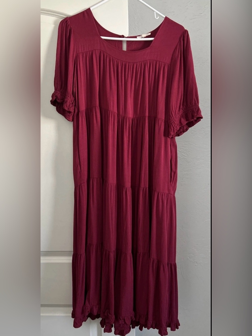 tea n rose Tiered Maxi Dress in Burgundy